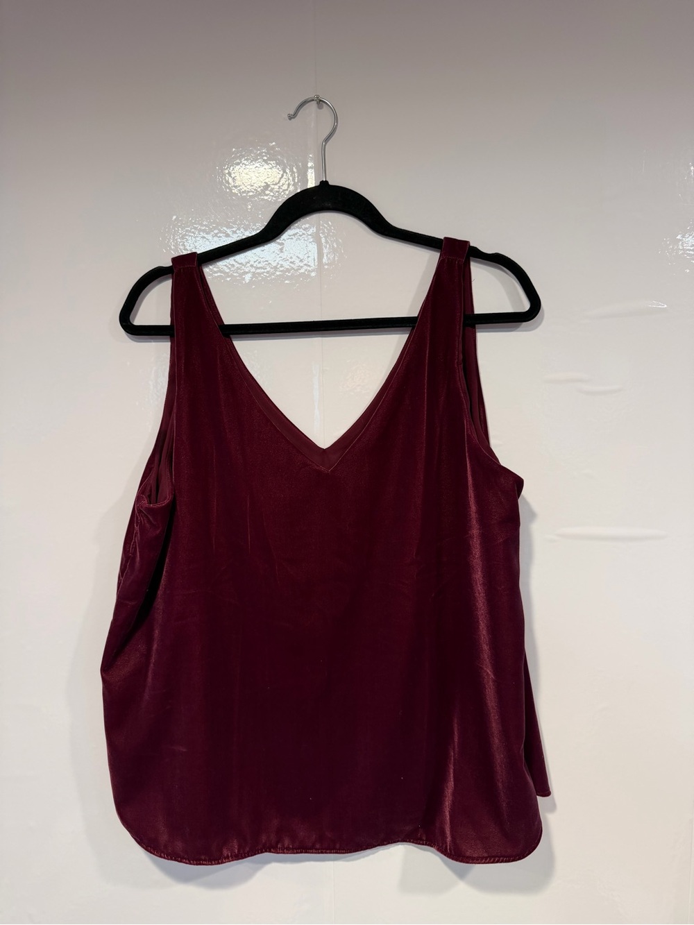 Womens V-Neck Satin Tank Top in Wine Loft NWT
